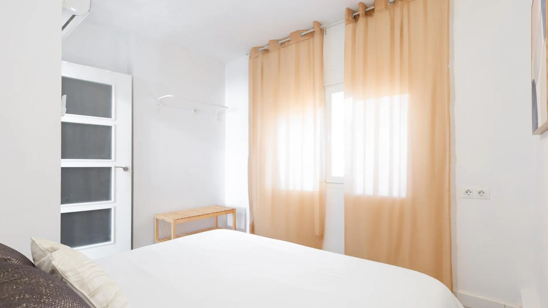 Santa Lucia - 1 Bedroom Apartment In The Heart Of The City Centre Malaga