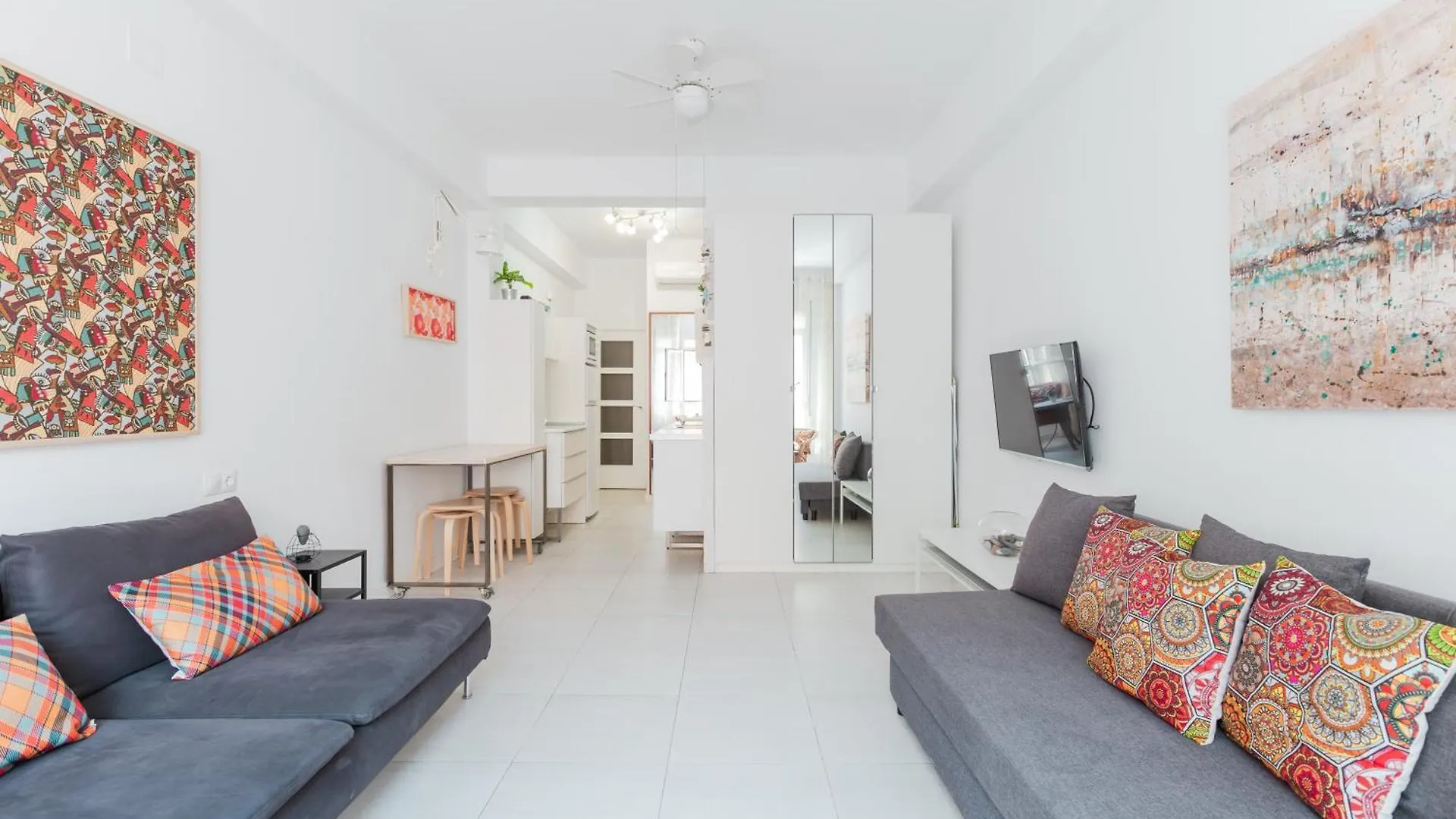 Santa Lucia - 1 Bedroom Apartment In The Heart Of The City Centre Malaga Spain