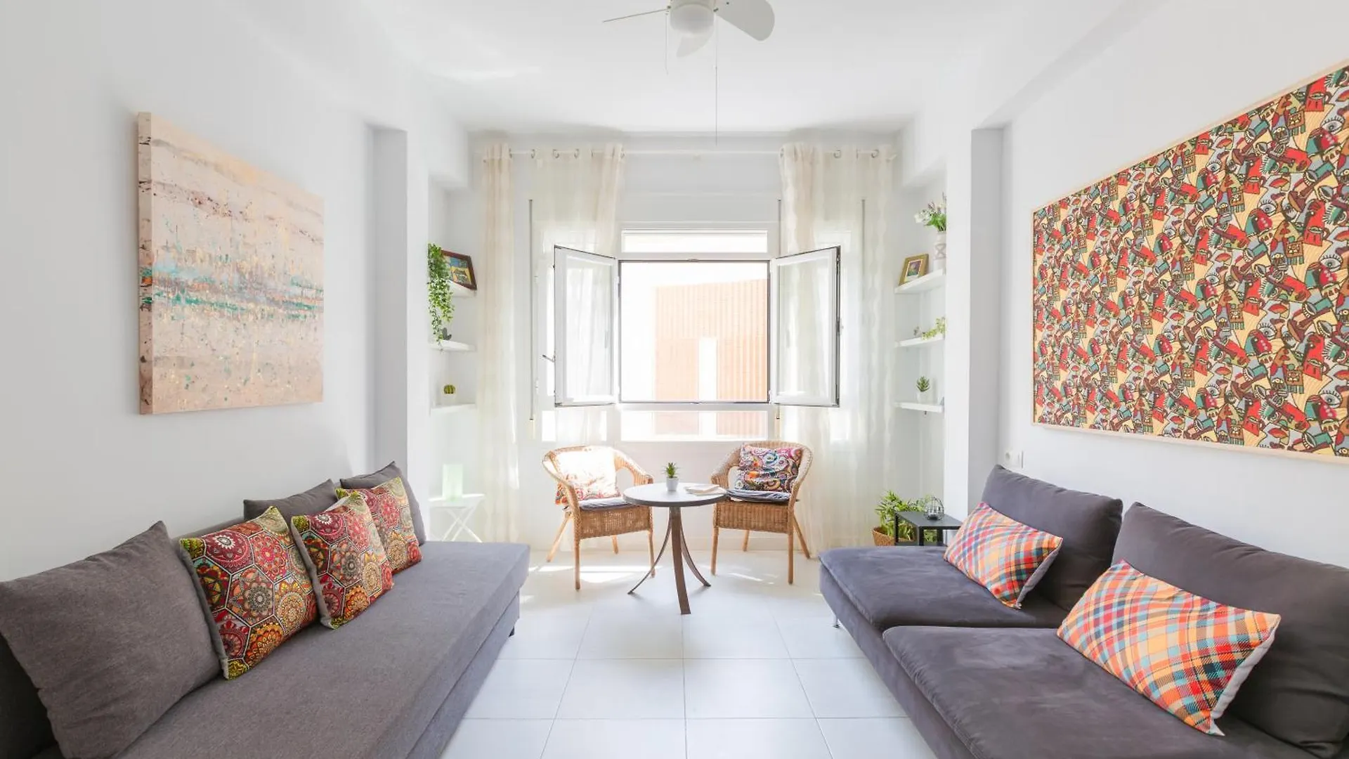 Santa Lucia - 1 Bedroom Apartment In The Heart Of The City Centre Malaga